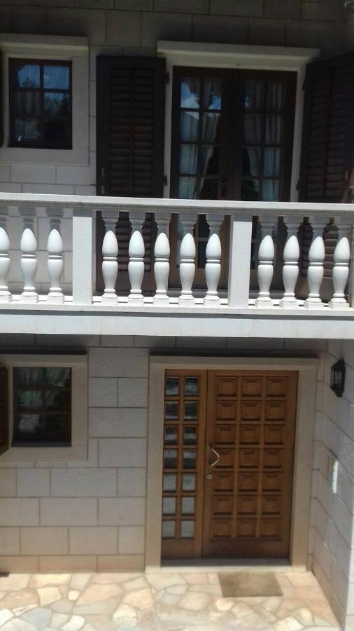 Apartmenthaus Punta **** Сплитска Экстерьер фото