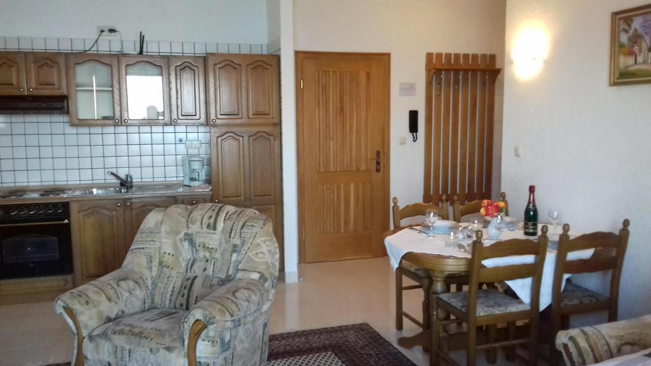 Apartmenthaus Punta **** Сплитска Экстерьер фото